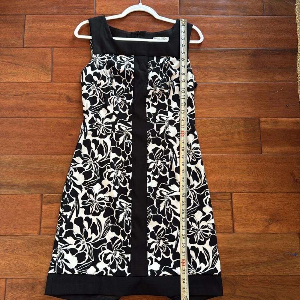 Dressbarn Size 8 Black and White Floral Dress - Picture 7 of 7